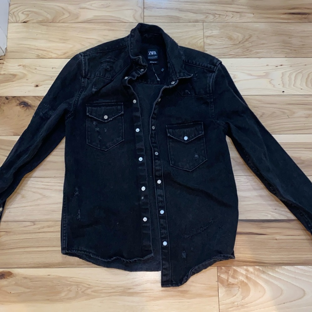 NWOT: Zara Men’s Distressed Black Jean Jacket